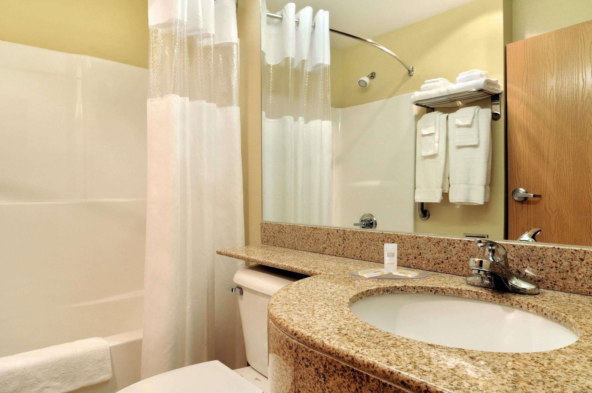 Microtel Inn & Suites Huntsville Rum bild