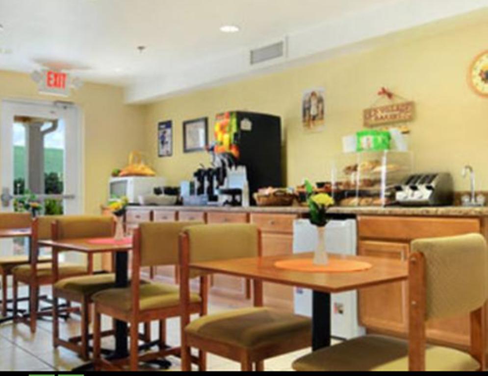 Microtel Inn & Suites Huntsville Restaurang bild